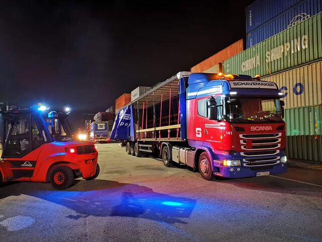 Współpraca z Schavemaker obejmująca transport z fabryki oraz operacje na terminalu.